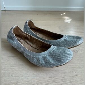 New Bandolino B-flexible Silver Sparkle Ballet Slipper Flats Sz 7.5